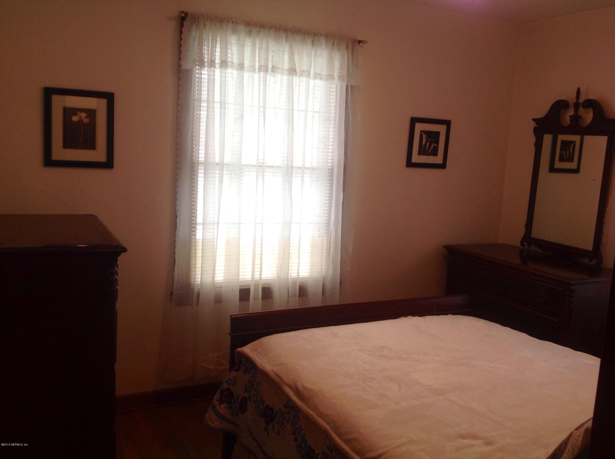 715 Valley Forge Road Jacksonville, FL 32208 - Photo 17 of 32 bedroom 2 view