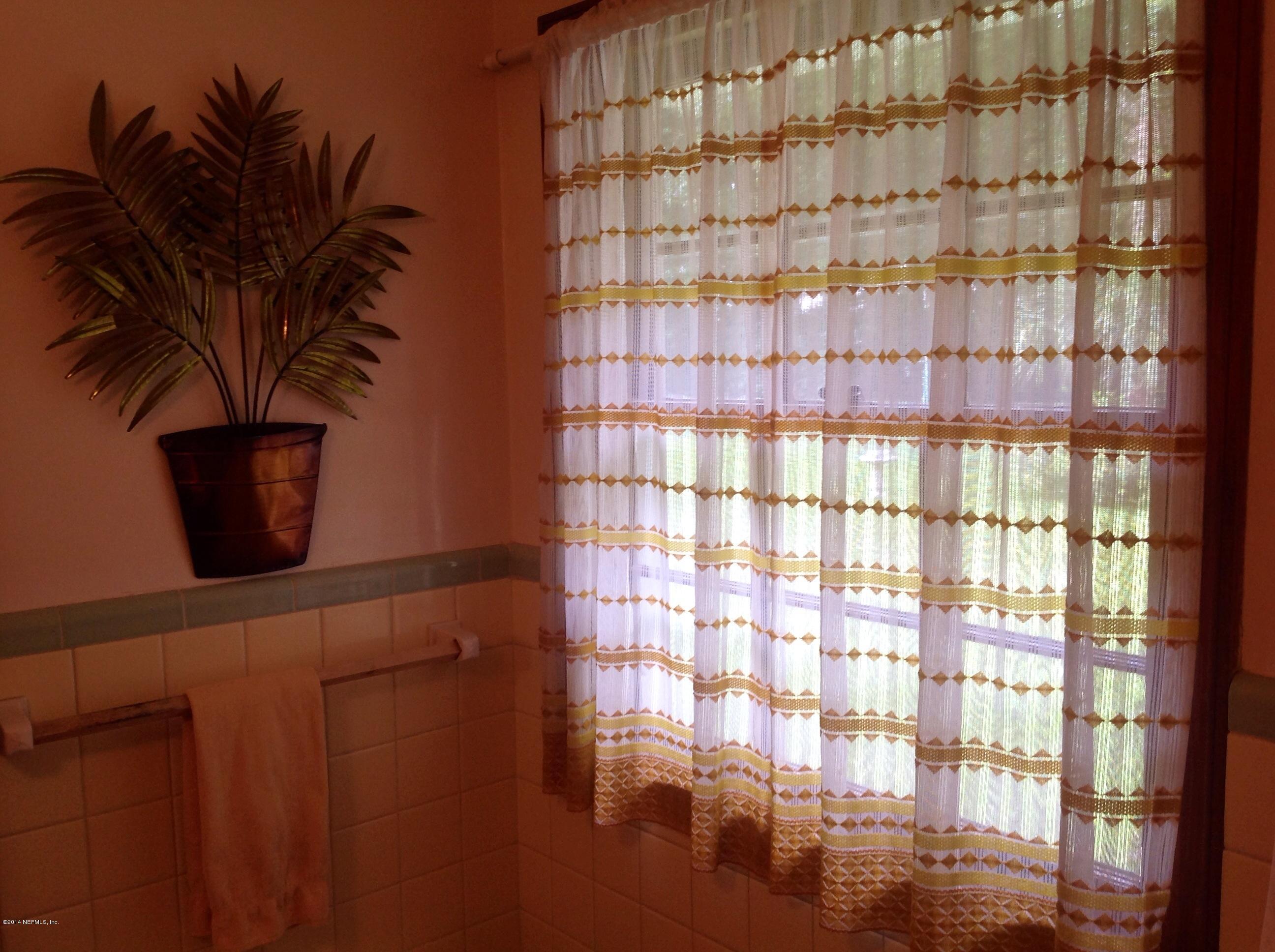 715 Valley Forge Road Jacksonville, FL 32208 - Photo 24 of 32 bathroom window