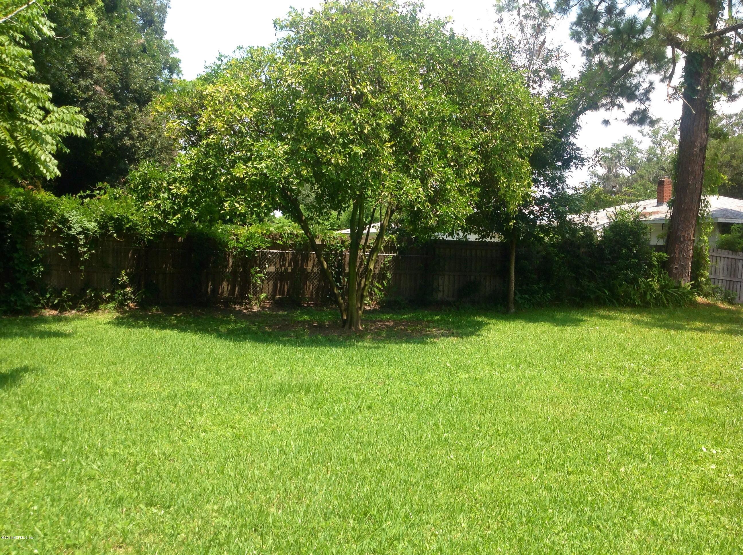 715 Valley Forge Road Jacksonville, FL 32208 - Photo 25 of 32 back yard