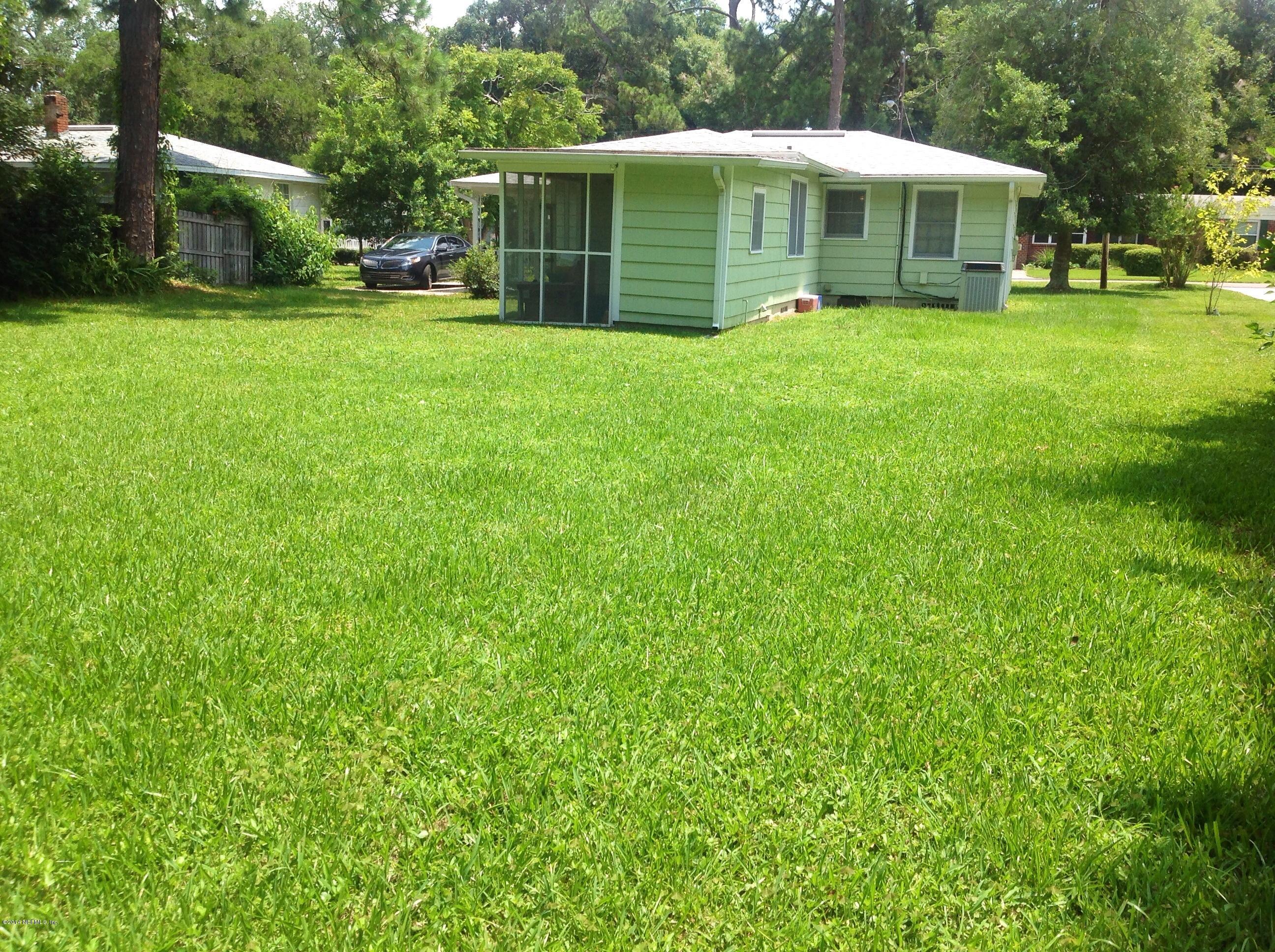 715 Valley Forge Road Jacksonville, FL 32208 - Photo 26 of 32 back yard view 2