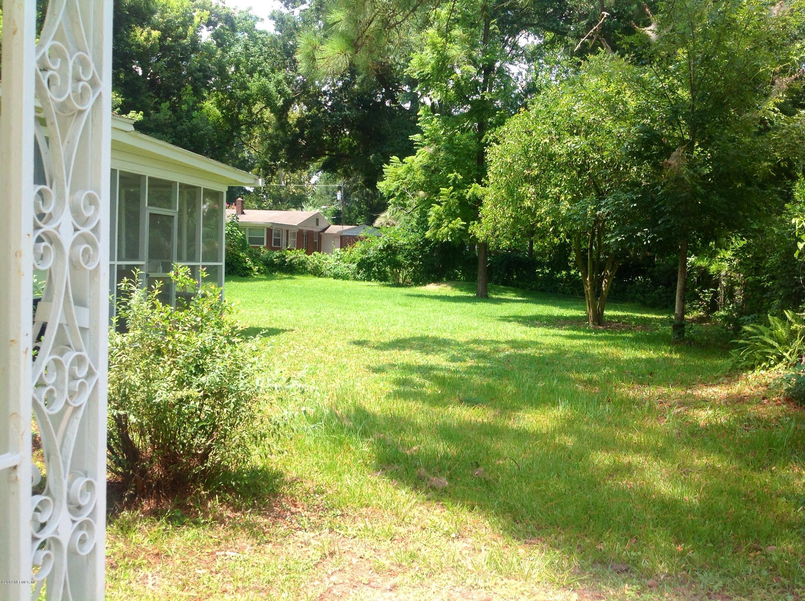 715 Valley Forge Road Jacksonville, FL 32208 - Photo 27 of 32 back yard view 3
