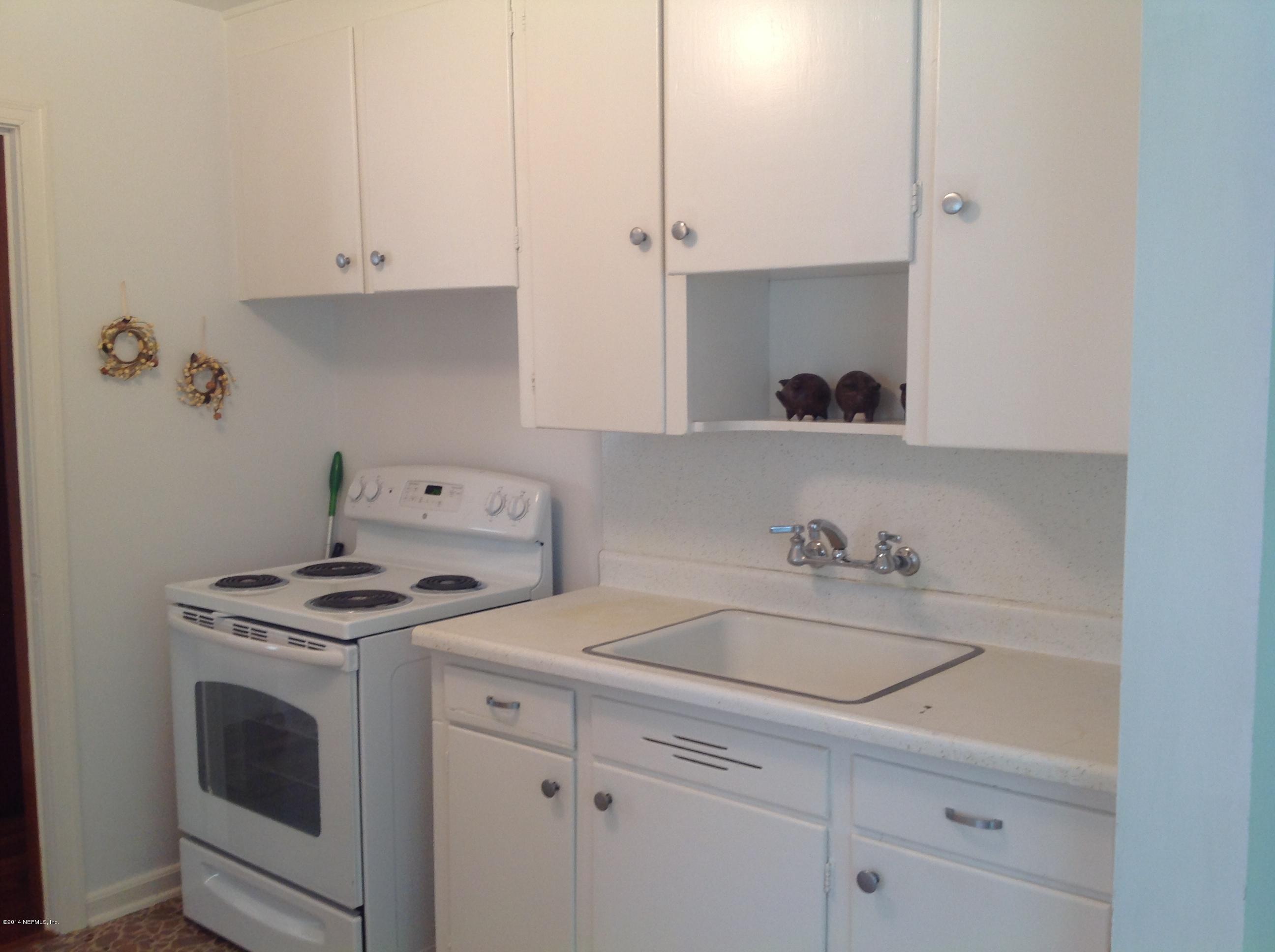 715 Valley Forge Road Jacksonville, FL 32208 - Photo 10 of 32 Kitchen view 2