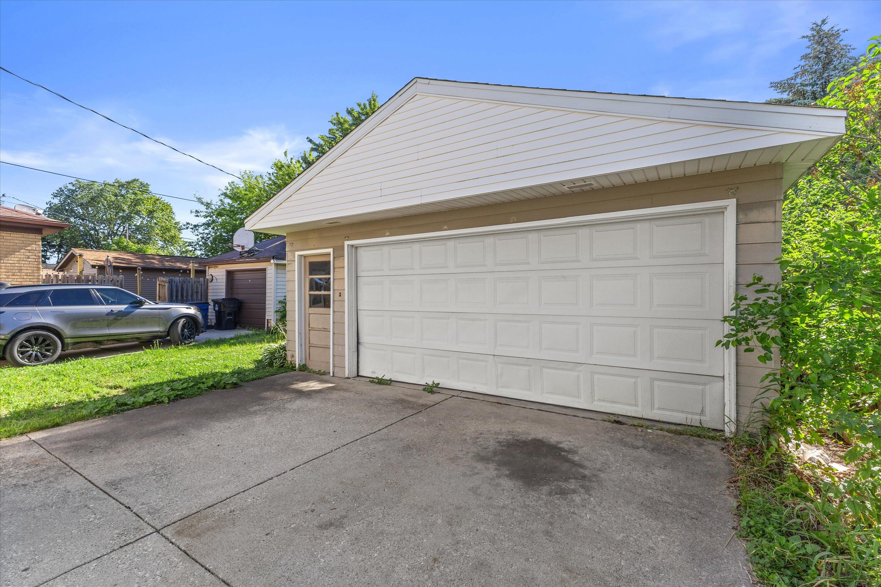 2213 Carlisle Avenue Racine, WI 53404 - Photo 28 of 31 10-KCM-151