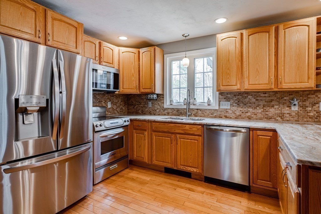 393 Williamsville Road Barre, MA 01005 - Photo 8 of 42 Gallery Image 8