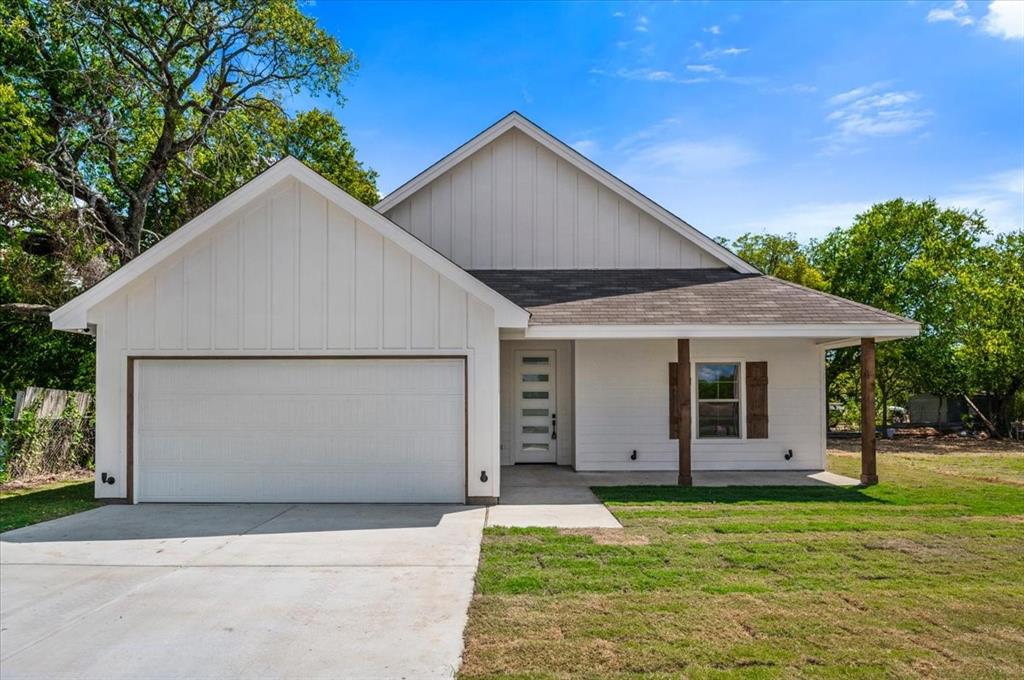 1104 Boone Street Cleburne, TX 76031 - Photo 2 of 30 Gallery Image 2