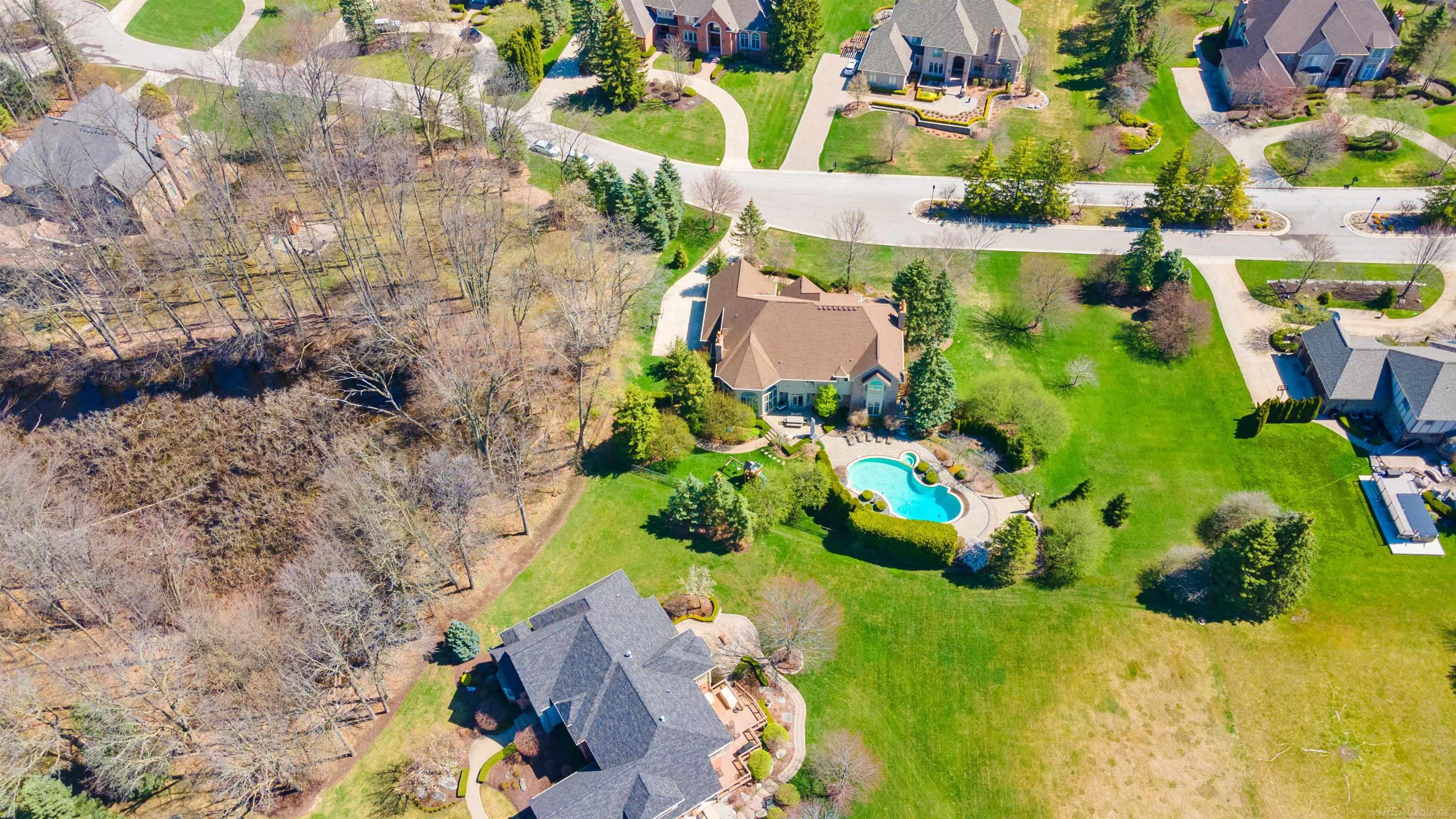 5714 Carrollton Court Rochester, MI 48306 - Photo 81 of 83 50138827-3bb8edde-ace6-4c62-993b-76e7c3f2cd8d.JPG