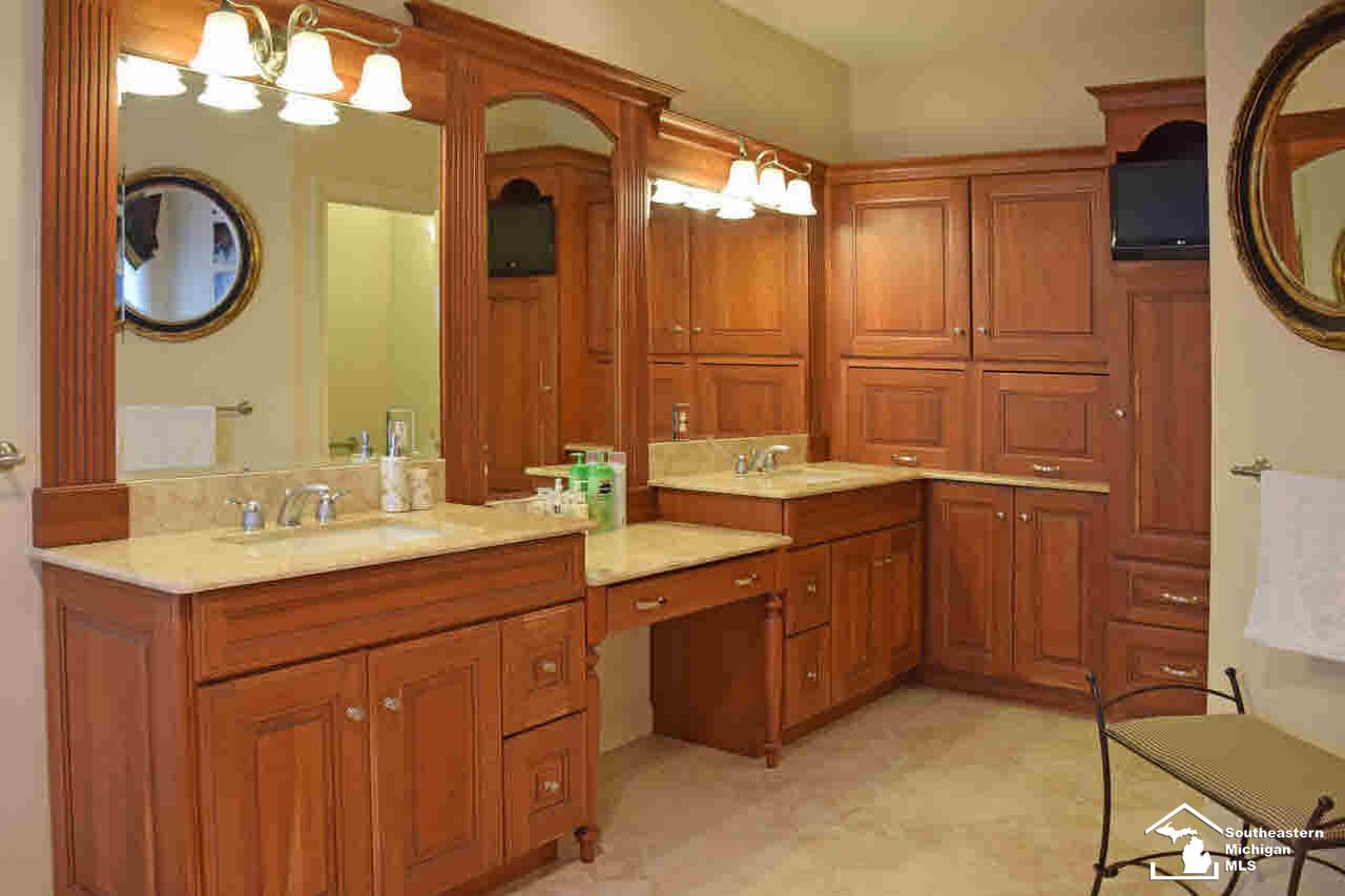 2955 West Temperance Road Temperance, MI 48182 - Photo 14 of 27 Master Bath