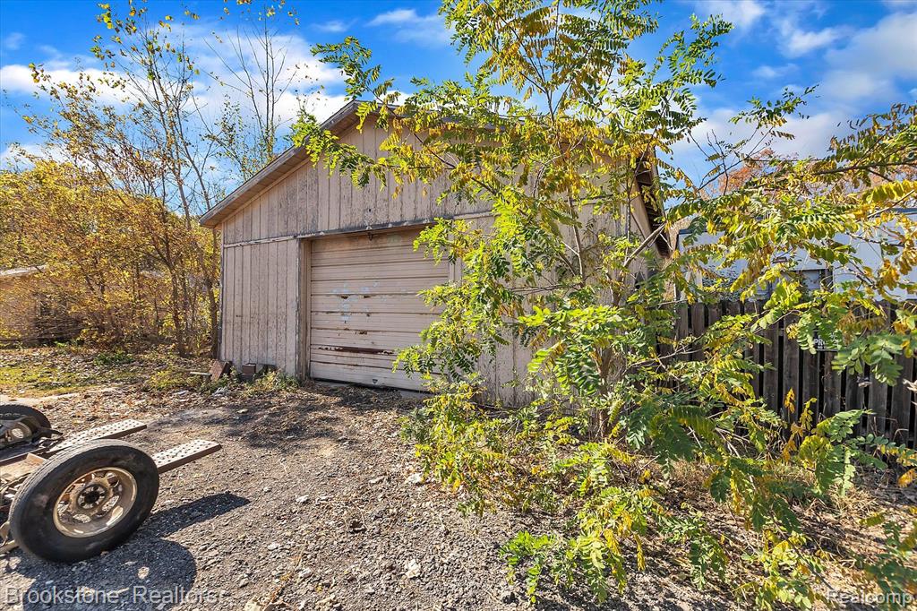 26410 Haggerty Road New Boston, MI 48164 - Photo 39 of 42