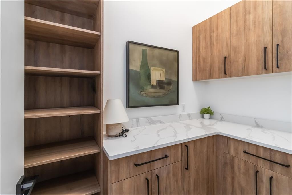 2824 Ashford Road Northeast Brookhaven, GA 30319 - Photo 15 of 57