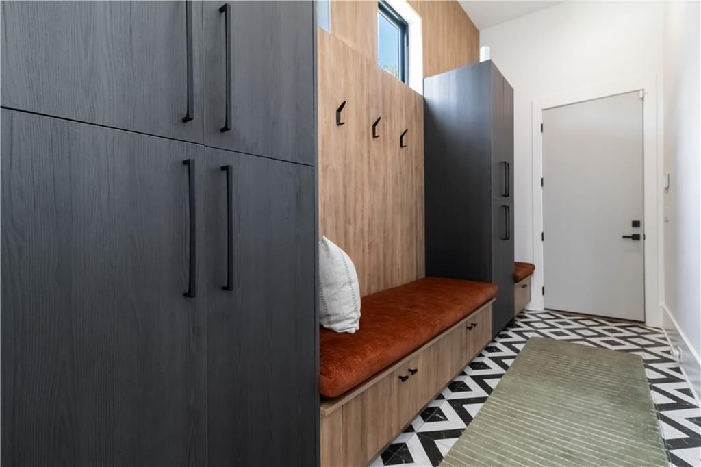 2824 Ashford Road Northeast Brookhaven, GA 30319 - Photo 17 of 57