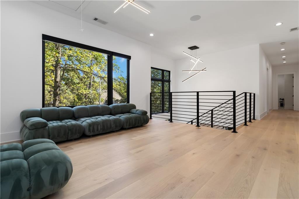 2824 Ashford Road Northeast Brookhaven, GA 30319 - Photo 24 of 57