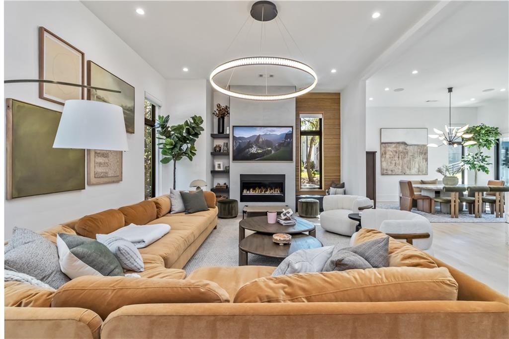 2824 Ashford Road Northeast Brookhaven, GA 30319 - Photo 5 of 57