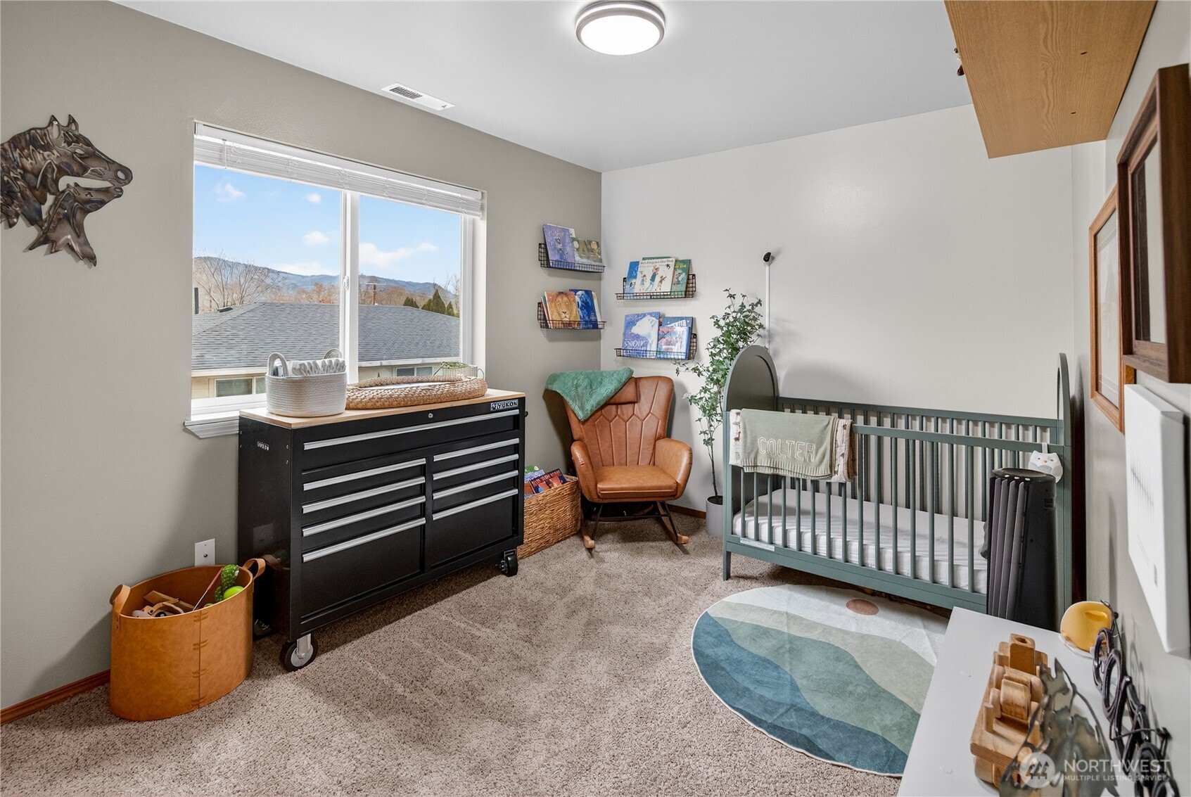 1506 Historic Lane Wenatchee, WA 98801 - Photo 18 of 28 a bedroom with furniture and a window