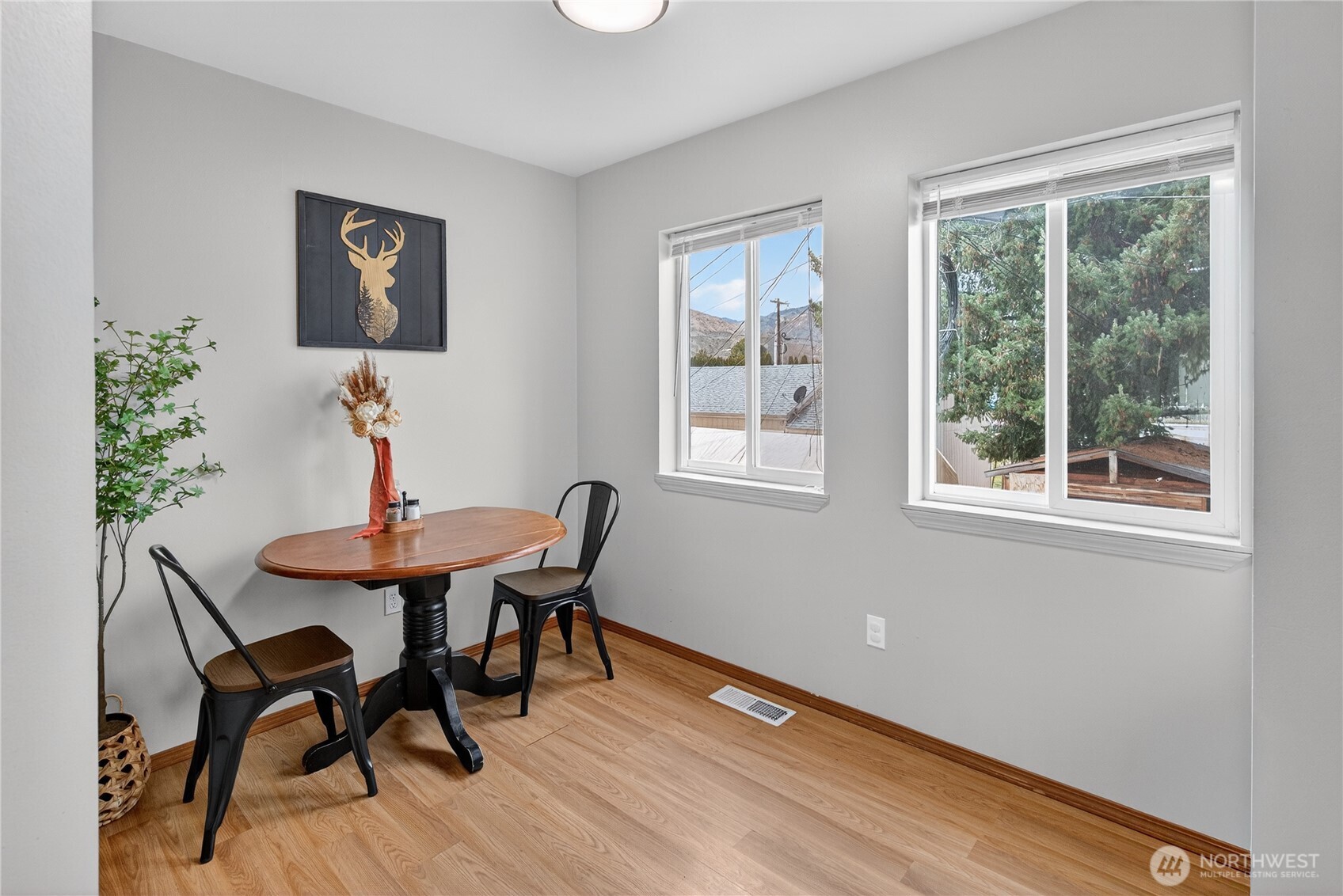 1506 Historic Lane Wenatchee, WA 98801 - Photo 7 of 28 a view of a room with furniture window and wooden floor