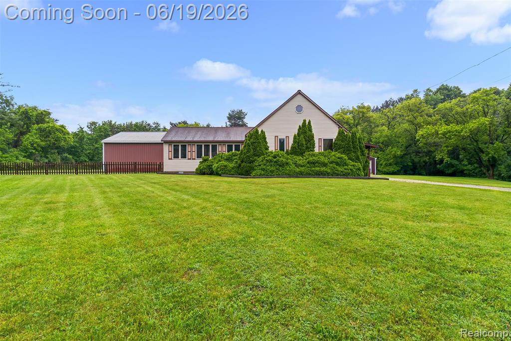 6109 North State Road Davison, MI 48423 - Photo 2 of 39