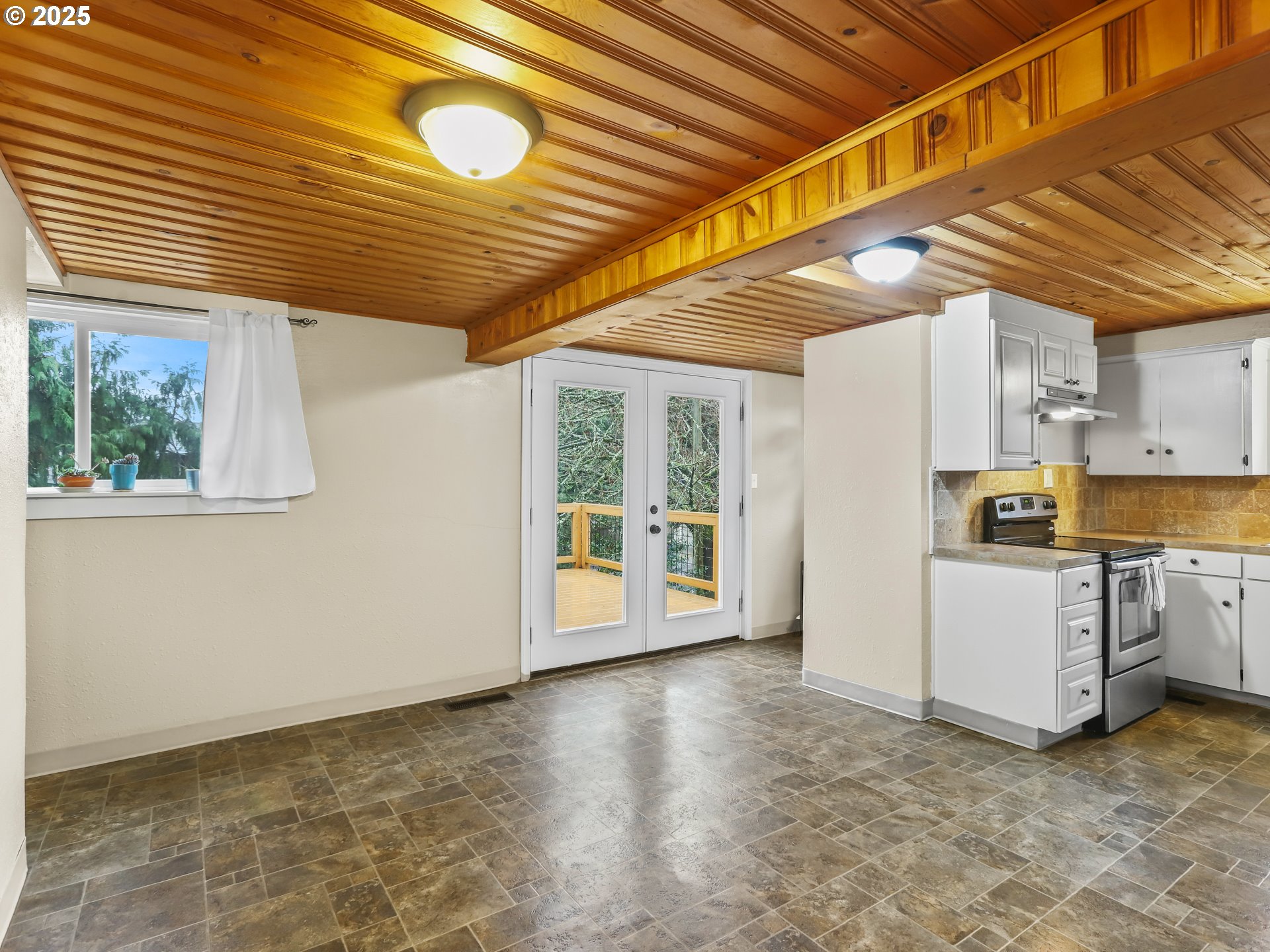 613 North 1st Avenue Ridgefield, WA 98642 - Photo 11 of 27