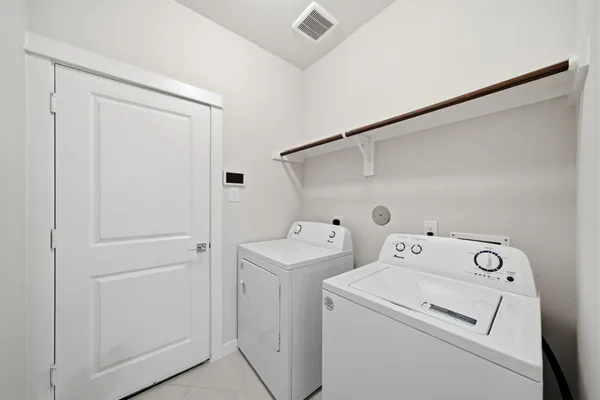 $2,700 | 2434 Abbot Brk Drive, Rosharon, TX 77583