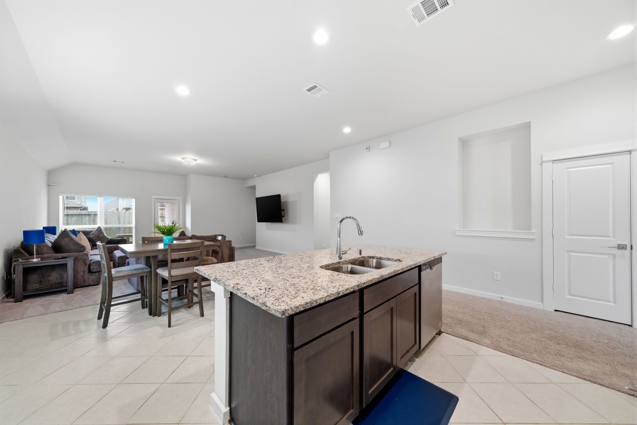 2434 Abbot Brk Drive Rosharon, TX 77583 - Photo 4 of 21