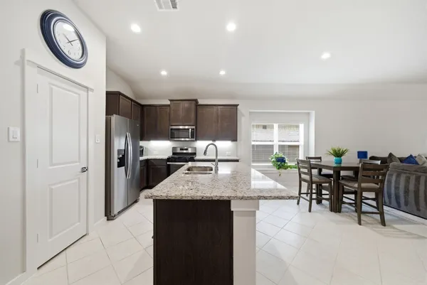 $2,700 | 2434 Abbot Brk Drive, Rosharon, TX 77583