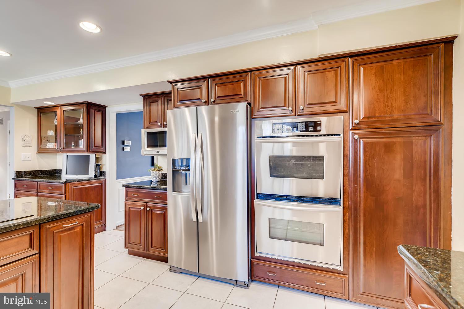 2810 York Manor Road Phoenix, MD 21131 - Photo 5 of 36
