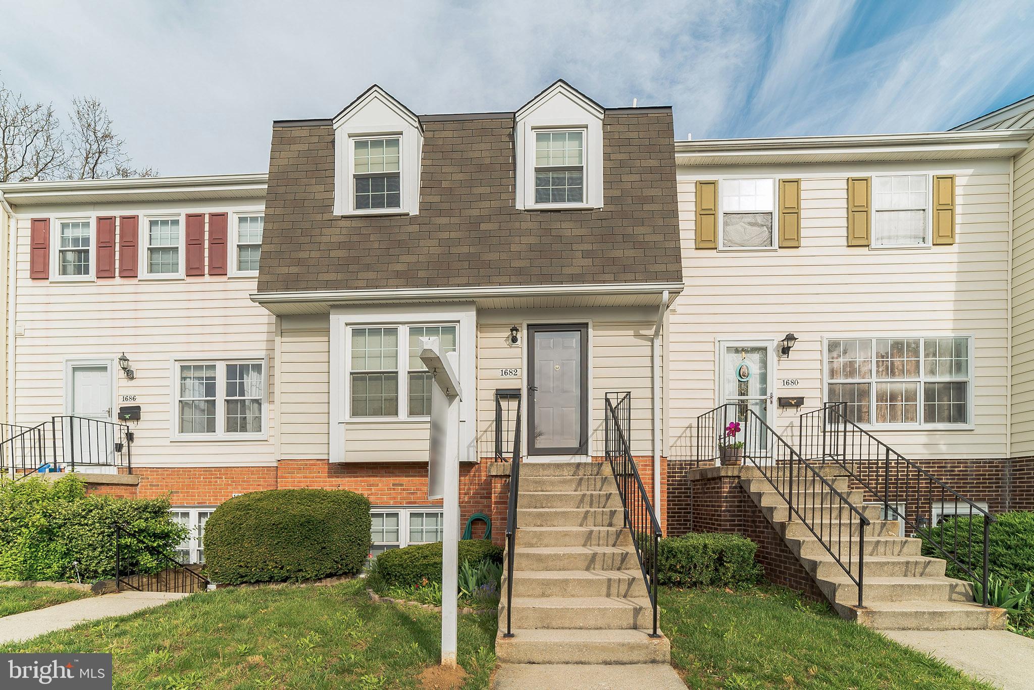 1682 Ridgely Court Crofton, MD 21114 - Photo 1 of 29 WELCOME HOME!!