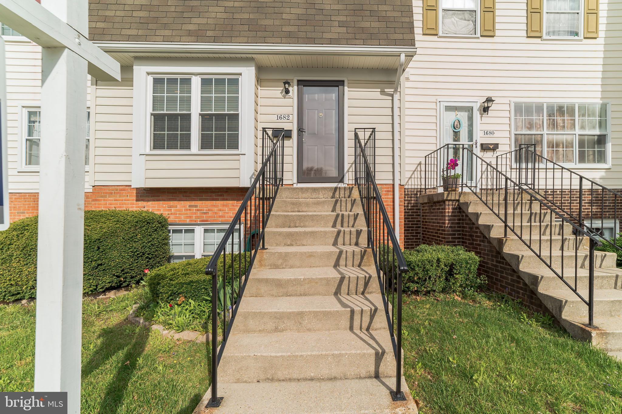 1682 Ridgely Court Crofton, MD 21114 - Photo 26 of 29 Front of home! Welcome Home!