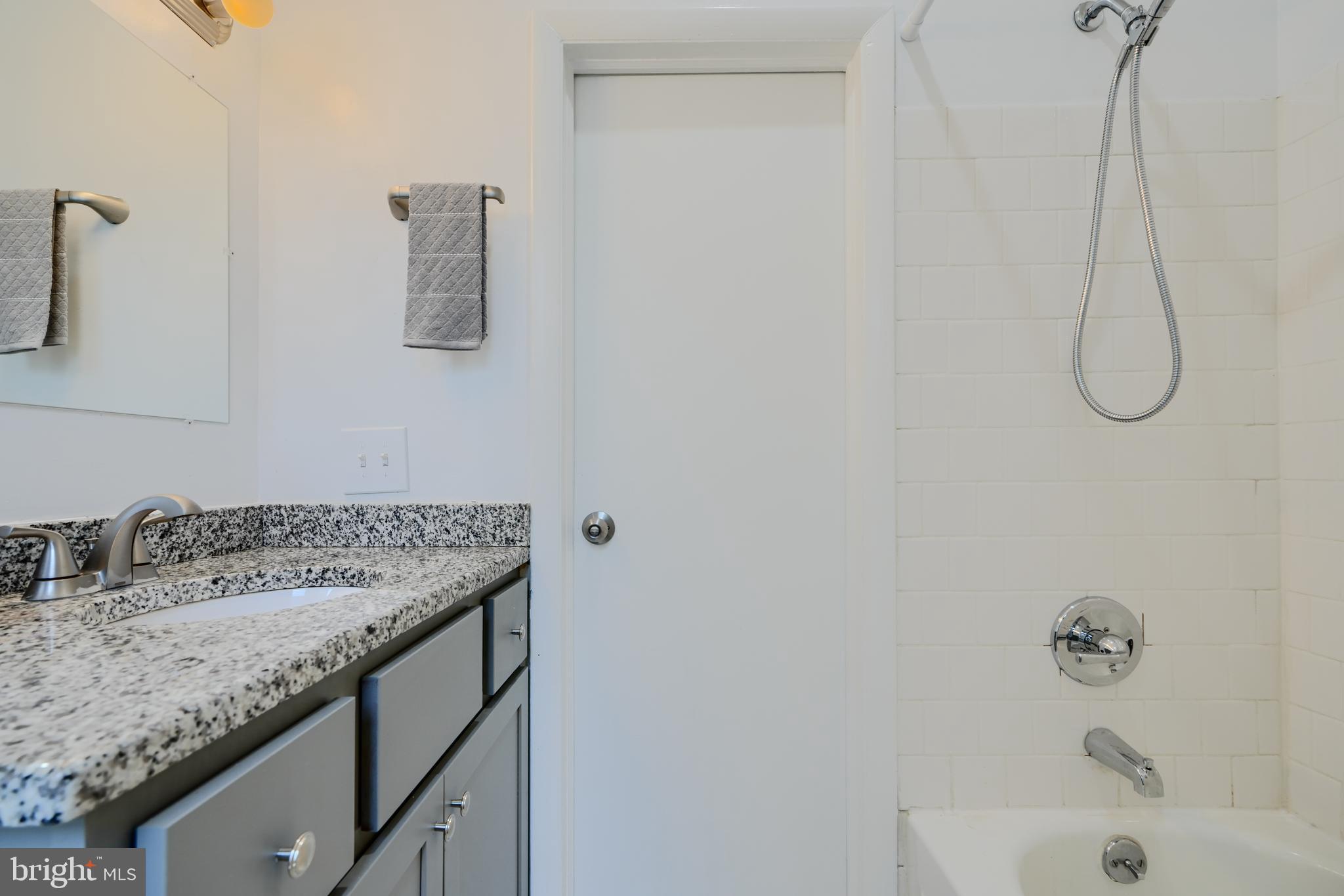 224 Mallow Hill Road Baltimore, MD 21229 - Photo 24 of 52 Granite vanity top