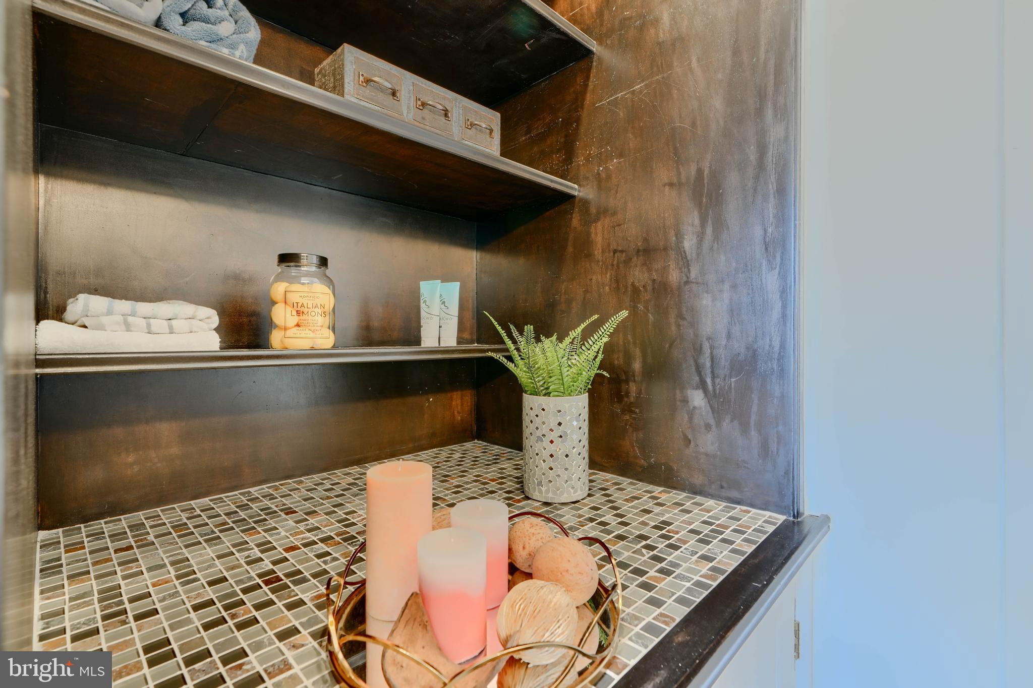 224 Mallow Hill Road Baltimore, MD 21229 - Photo 47 of 52 Nook in bathroom with lower storage space