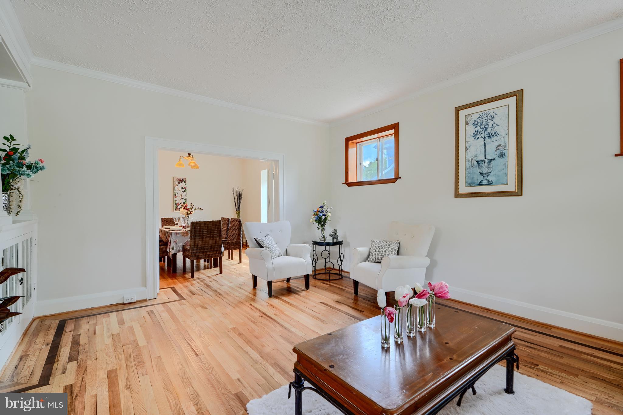 224 Mallow Hill Road Baltimore, MD 21229 - Photo 8 of 52 Gleaming hardwood floors in the living room
