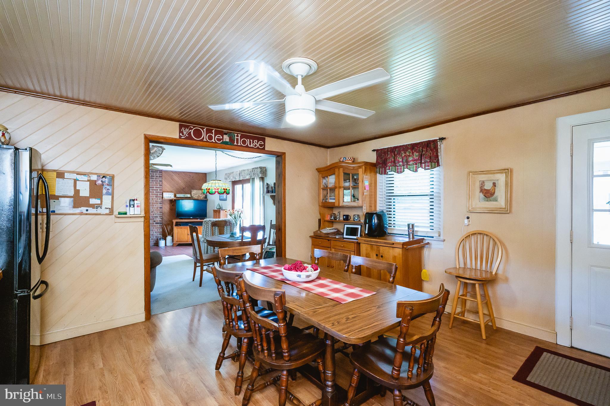 269 Paradise Road Aberdeen, MD 21001 - Photo 12 of 34 Kitchen with Table Space