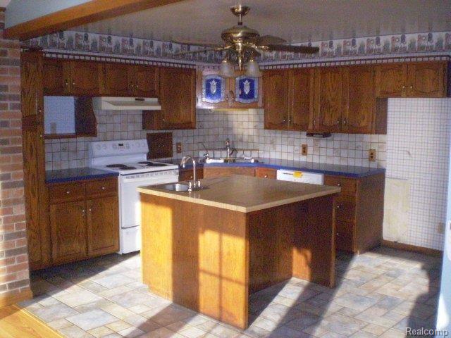 4019 Marathon Road Columbiaville, MI 48421 - Photo 3 of 13 Marathon 4019 Kitchen.JPG