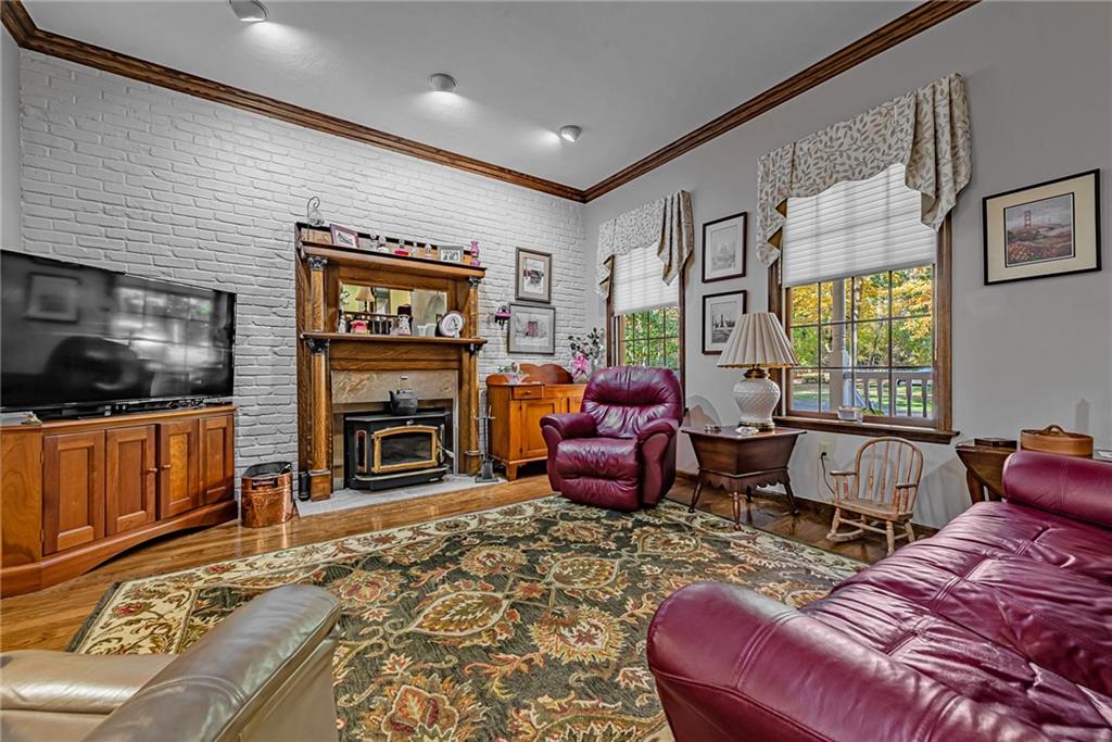 278 Reservoir Road Mount Pleasant, PA 15666 - Photo 3 of 24 Gallery Image 3