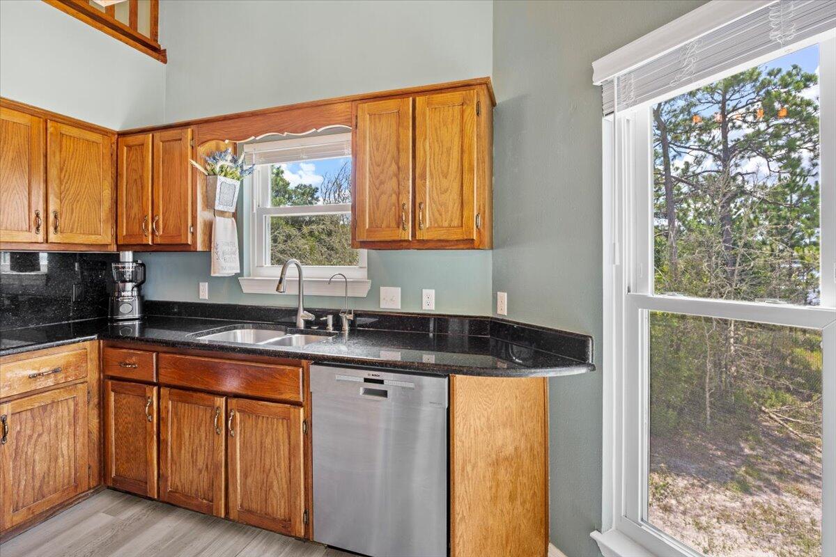 7817 Petersen Point Road Milton, FL 32583 - Photo 15 of 54