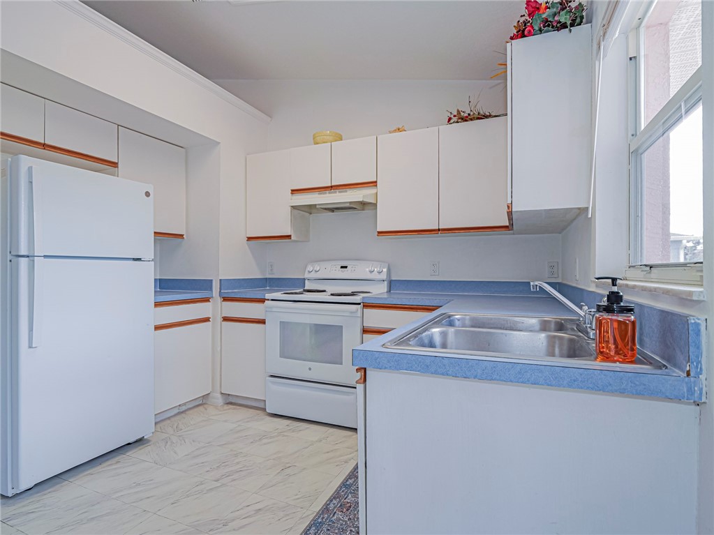 483 Melrose Lane Sebastian, FL 32958 - Photo 8 of 35