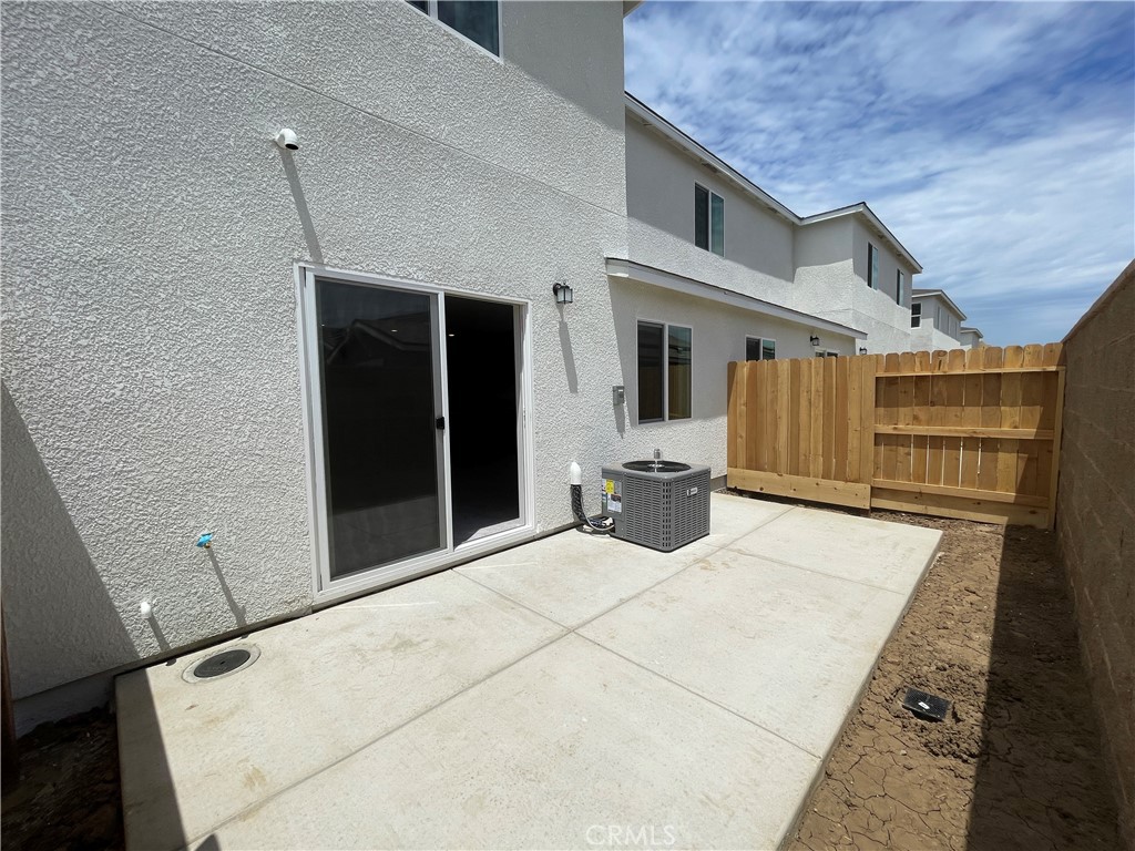 714 Stone Ridge Avenue Merced, CA 95341 - Photo 5 of 7 Images are for illustrative purposes only. Actual home and included features may differ.