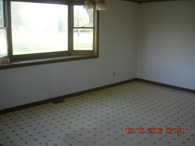 3815 North Mayo Road Marion, IN 46952 - Photo 3 of 9 Gallery Image 3