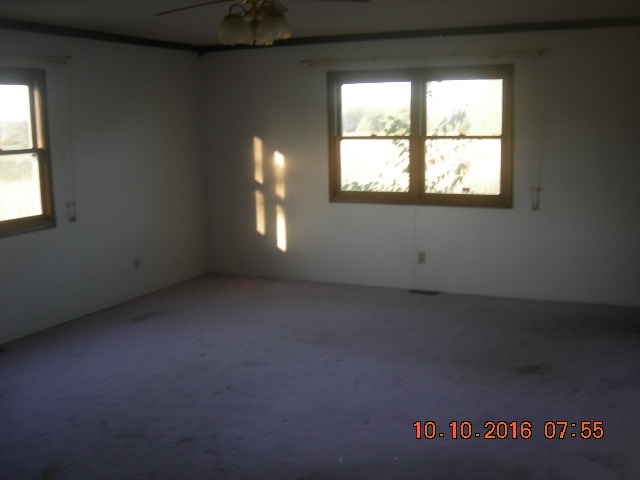 3815 North Mayo Road Marion, IN 46952 - Photo 8 of 9 Gallery Image 8