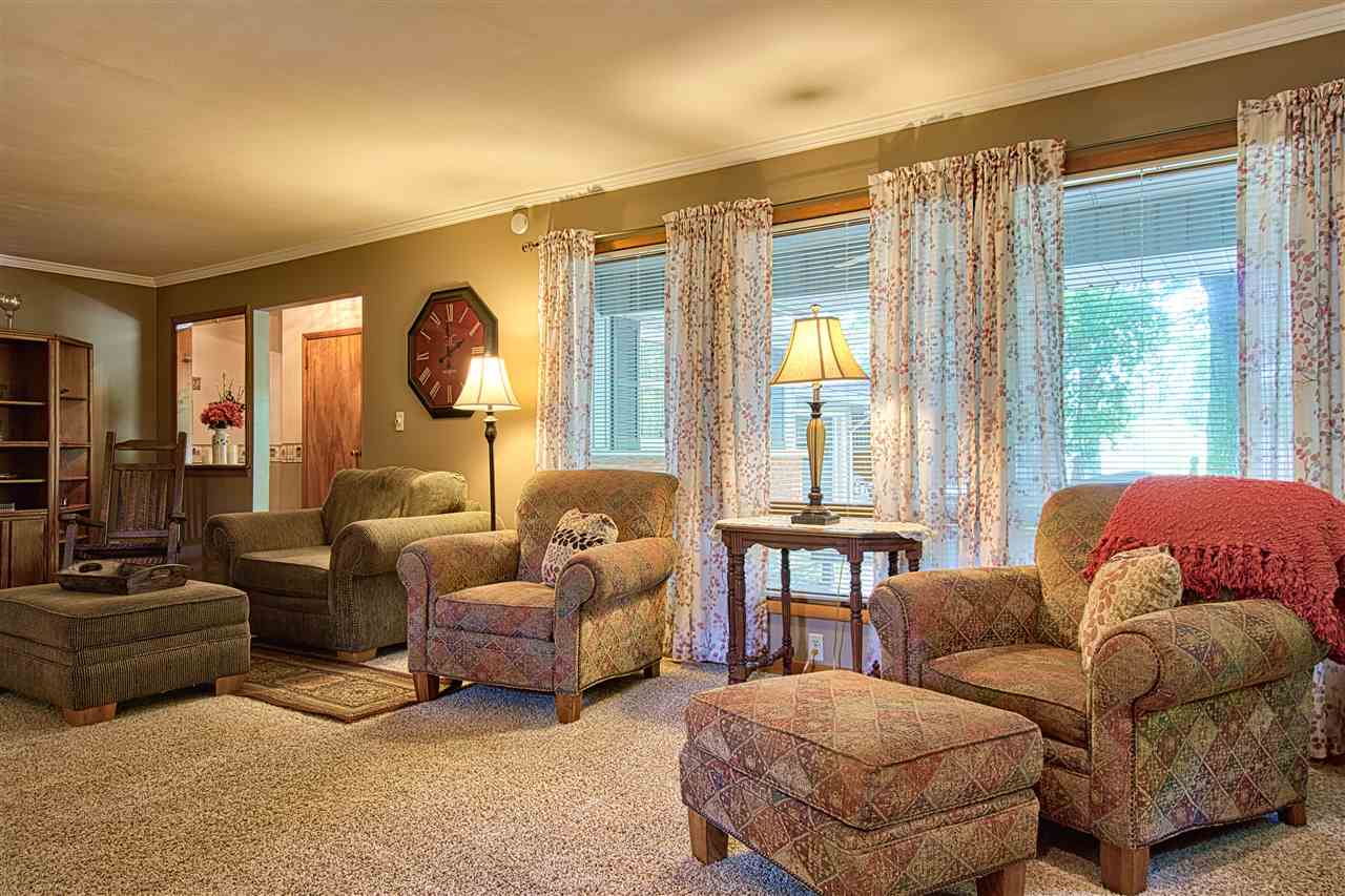 834 South Burkhardt Road Evansville, IN 47715 - Photo 6 of 33 Gallery Image 6