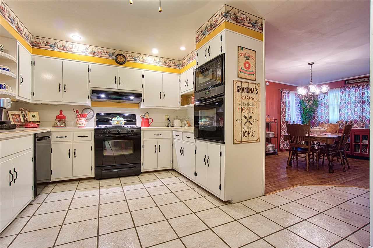 834 South Burkhardt Road Evansville, IN 47715 - Photo 10 of 33 Gallery Image 10