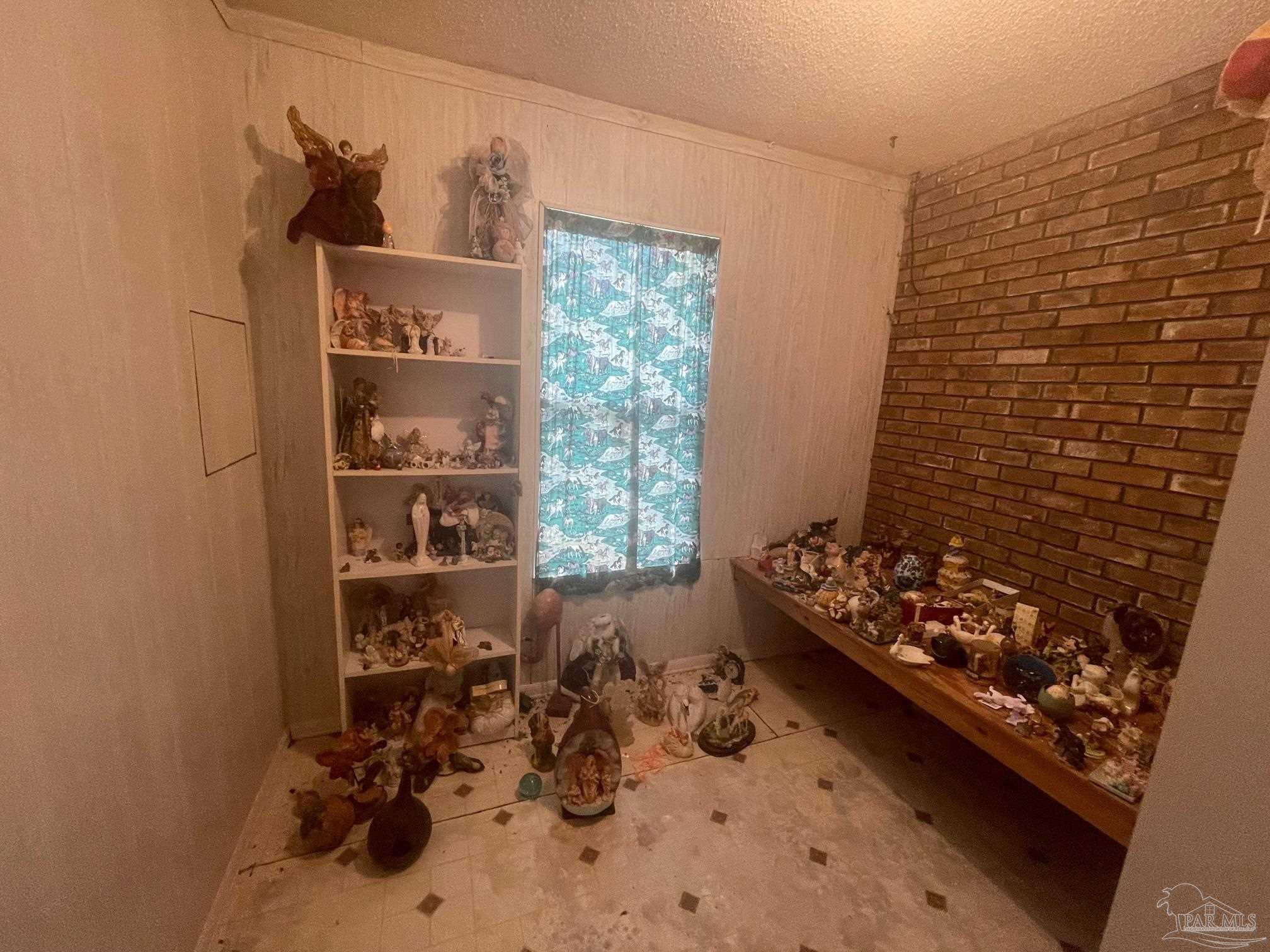 1945 Garcon Point Road Milton, FL 32583 - Photo 6 of 19 Gallery Image 6