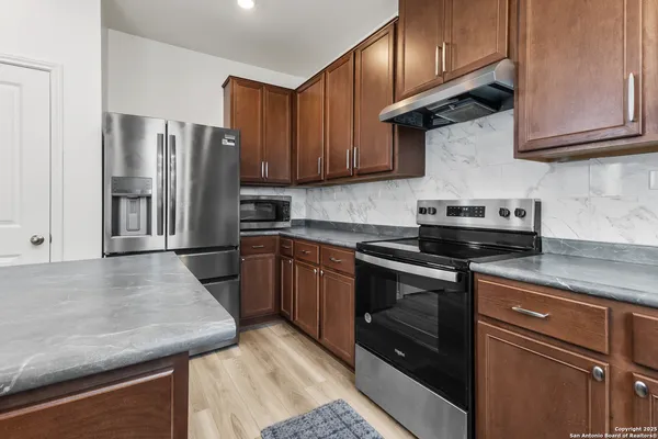 $1,948 | 10643 Military Drive West, Unit 14, San Antonio, TX 78245