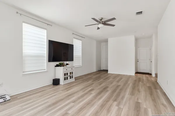 $1,948 | 10643 Military Drive West, Unit 14, San Antonio, TX 78245