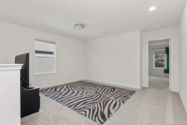 $1,948 | 10643 Military Drive West, Unit 14, San Antonio, TX 78245