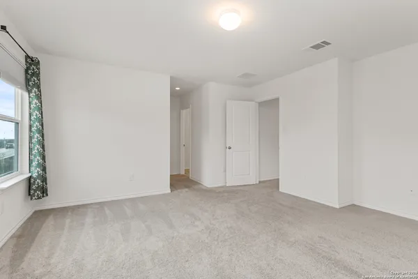 $1,948 | 10643 Military Drive West, Unit 14, San Antonio, TX 78245