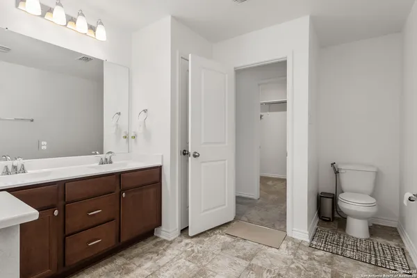 $1,948 | 10643 Military Drive West, Unit 14, San Antonio, TX 78245