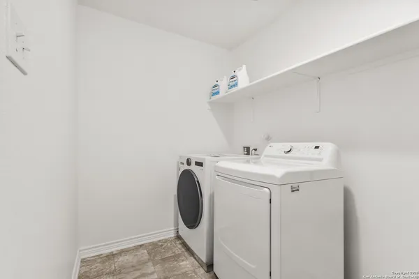 $1,948 | 10643 Military Drive West, Unit 14, San Antonio, TX 78245