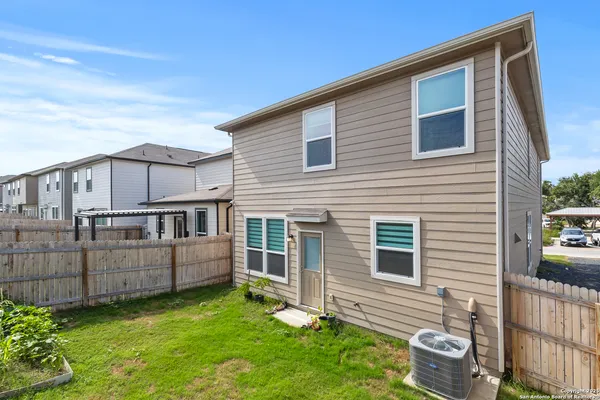 $1,948 | 10643 Military Drive West, Unit 14, San Antonio, TX 78245