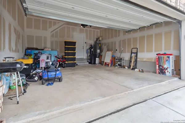 $1,948 | 10643 Military Drive West, Unit 14, San Antonio, TX 78245