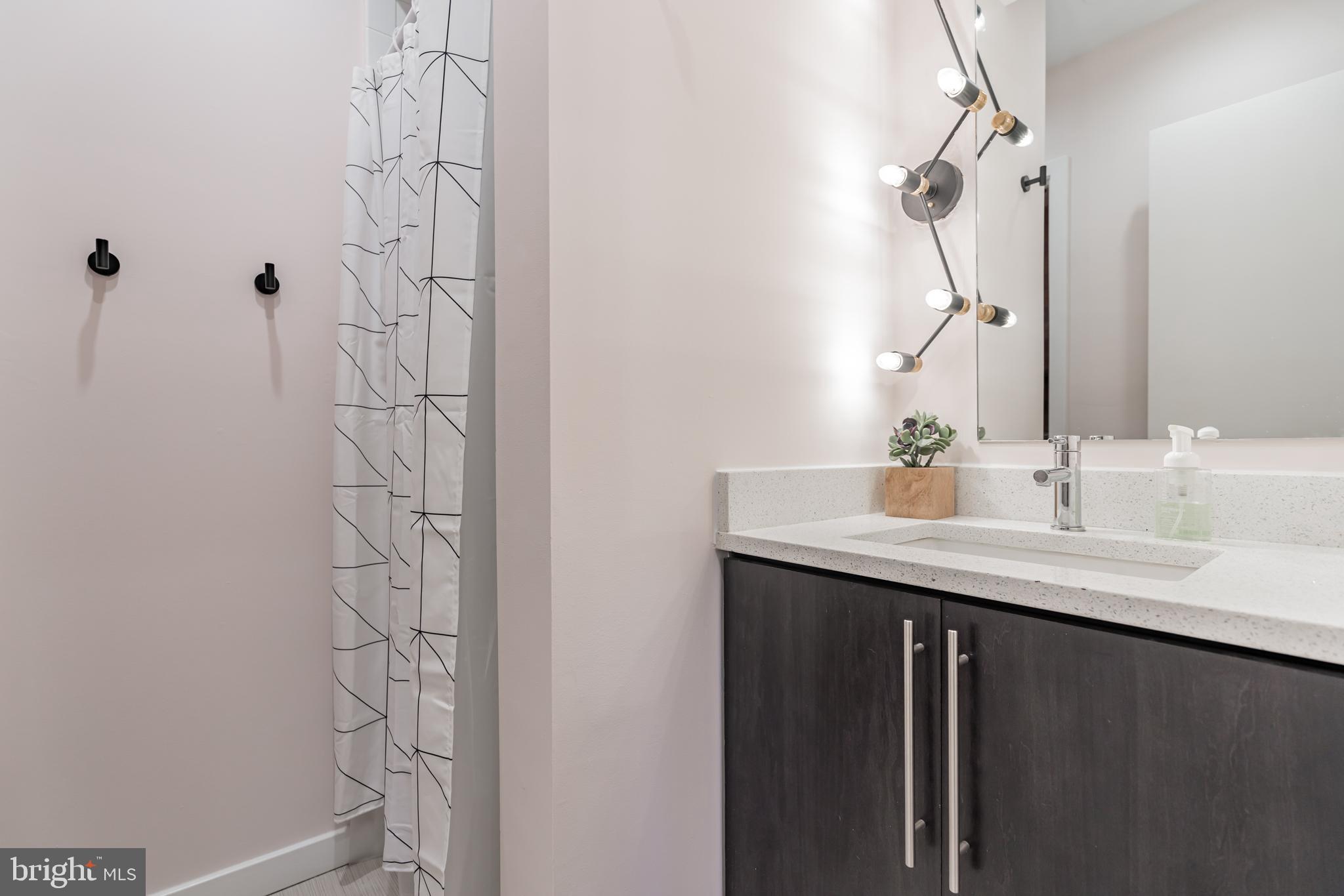 409 17th Street Northeast, Unit A Washington, DC 20002 - Photo 26 of 33