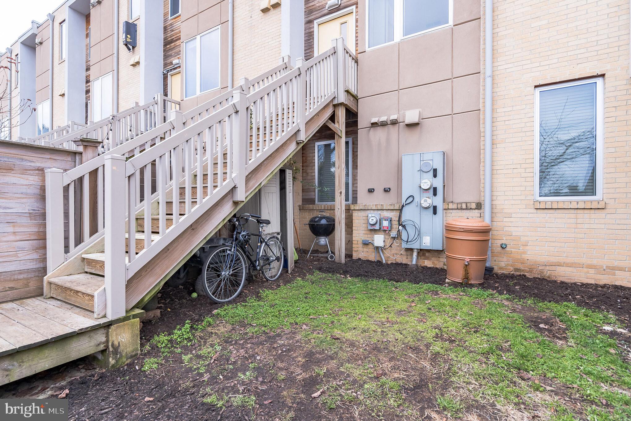 409 17th Street Northeast, Unit A Washington, DC 20002 - Photo 28 of 33